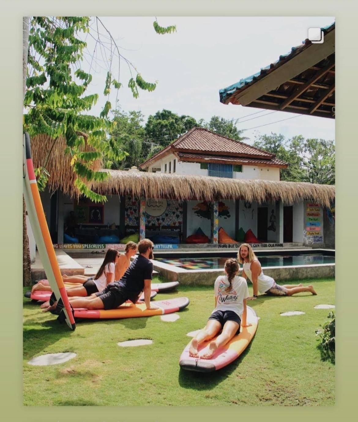Waiwas Hostel Kuta  Exterior photo